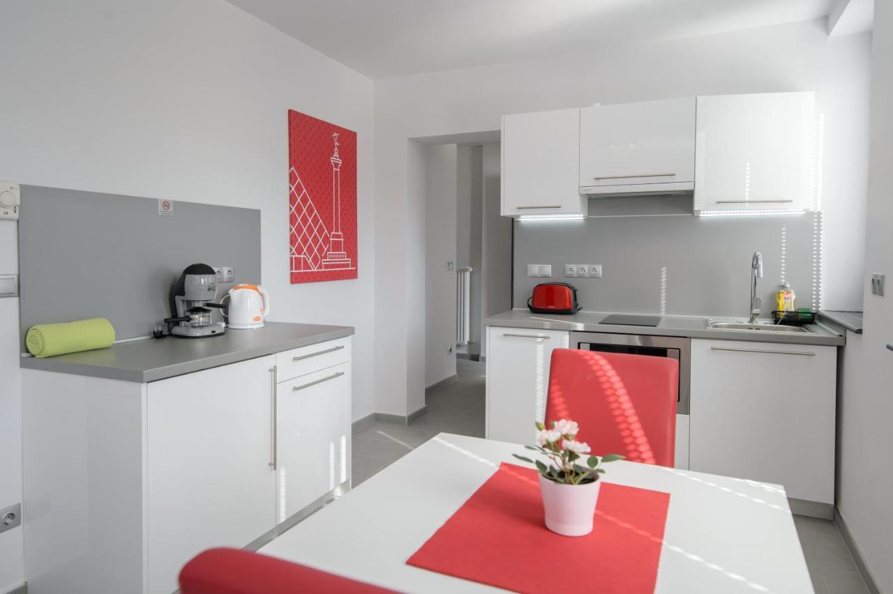 Hr Apartmanhaz Eger Eksteriør billede